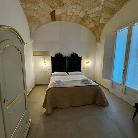 Lo Scrigno Barocco Bed and Breakfast *